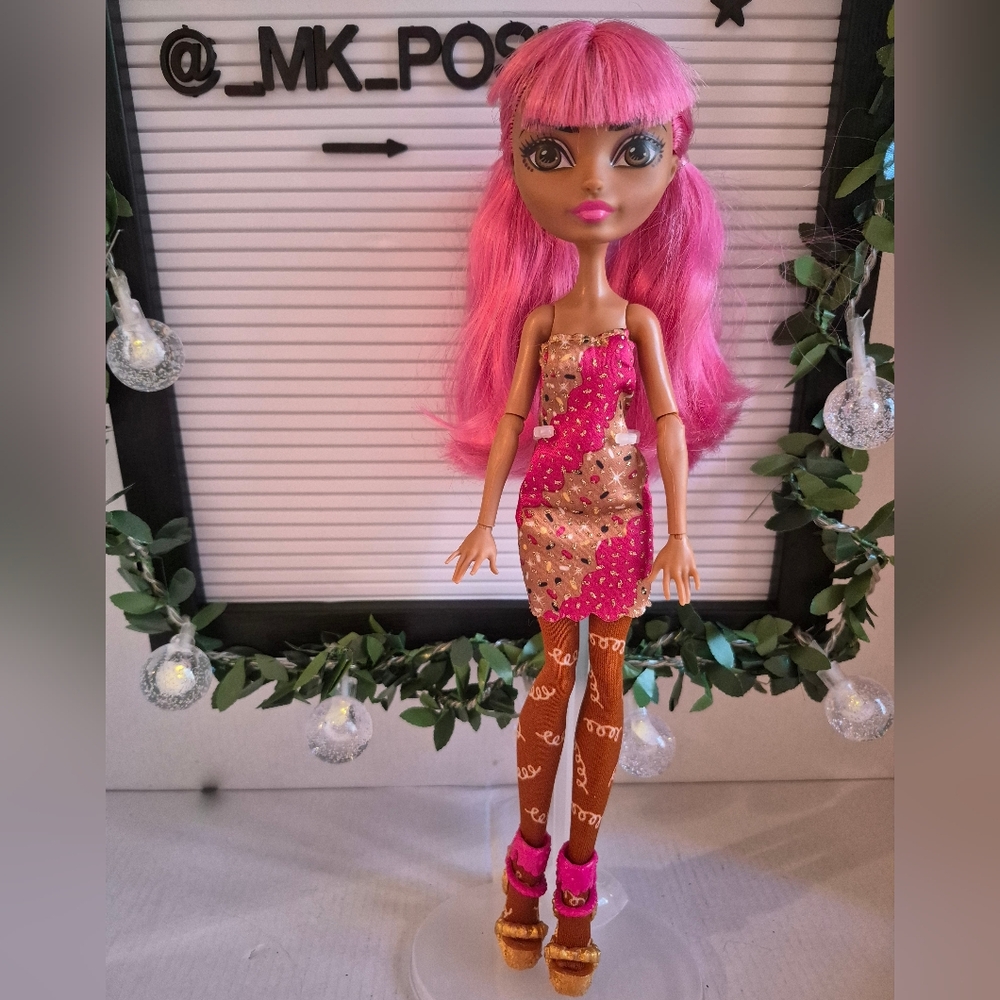 Ever After High Ginger Breadhouse Doll